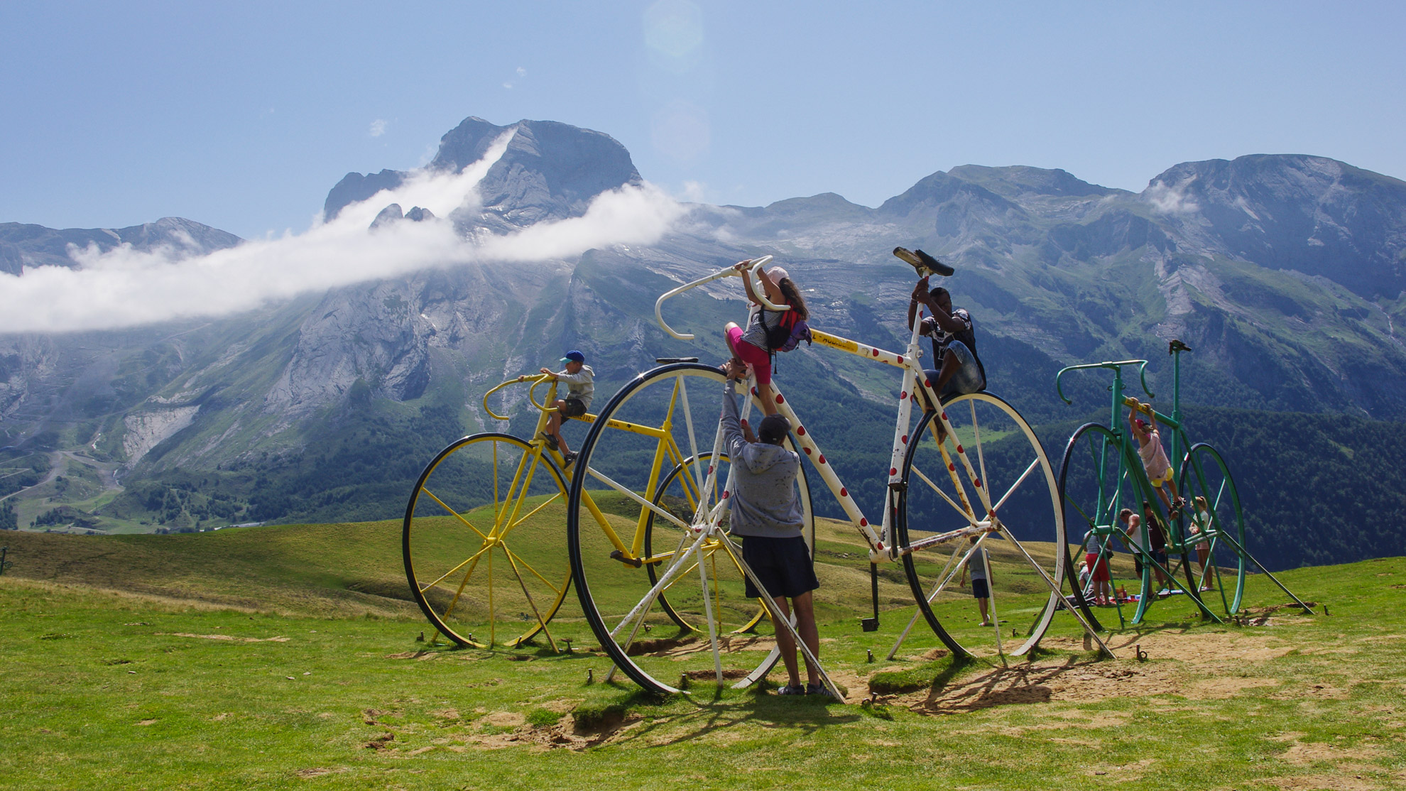Summit bliss with Tour de France atmosphere at the Col d'Aubisque