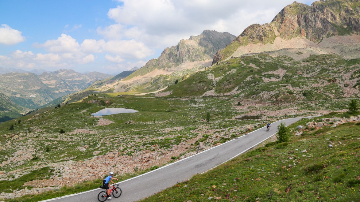deux roadies on the road to col de la Lombarde in the Tinée valley