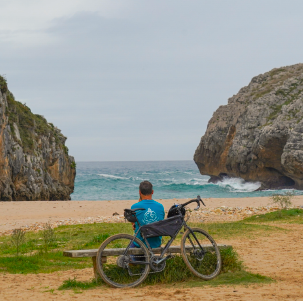 wild gravel gear in spanish asturias in front of the ocean